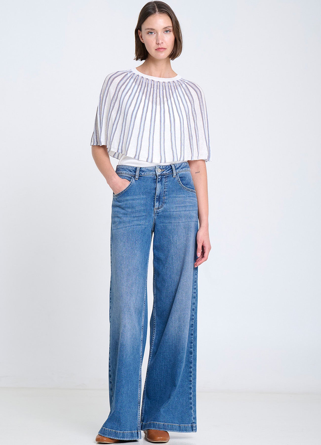 Sita Murt Radial Cape