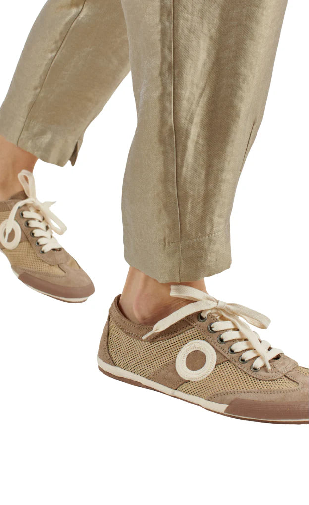 ARO Joaneta Sneaker (Women & Men)