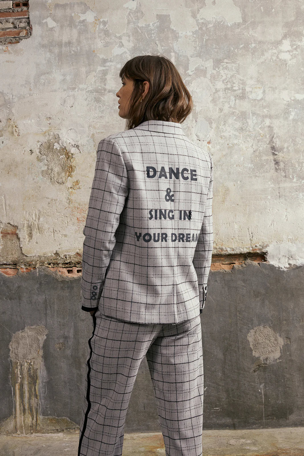 Andam Checked Blazer with Decorative Embroidery