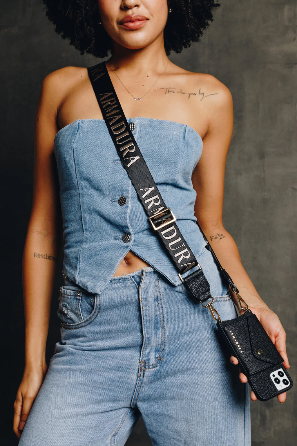 Armadura Crossbody Strap