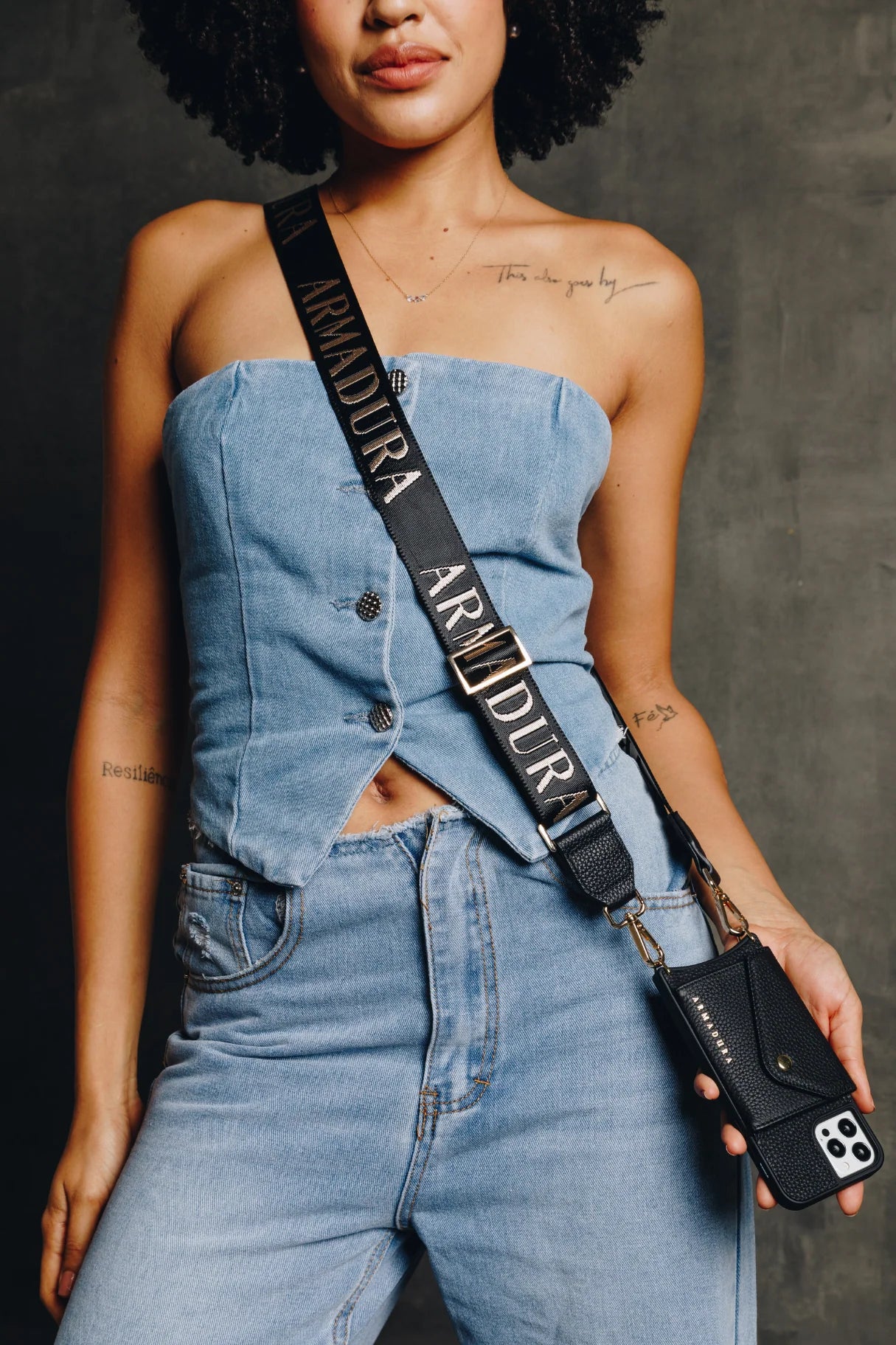Armadura Crossbody Strap