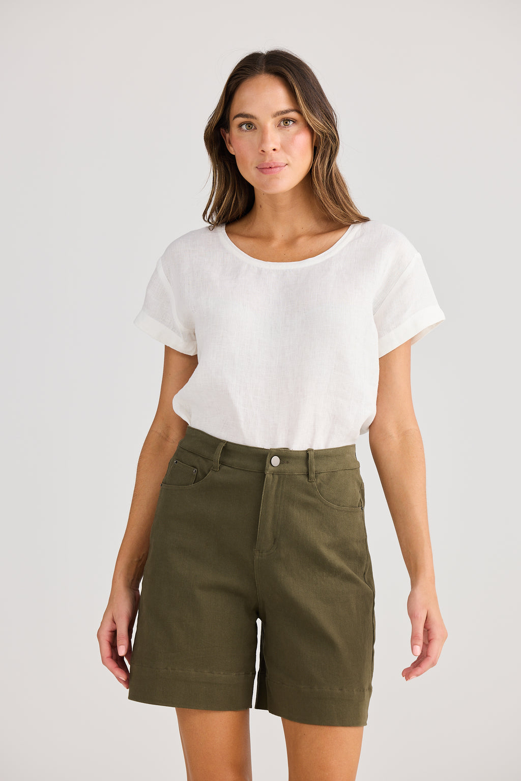 Holiday Vacation Short Khaki