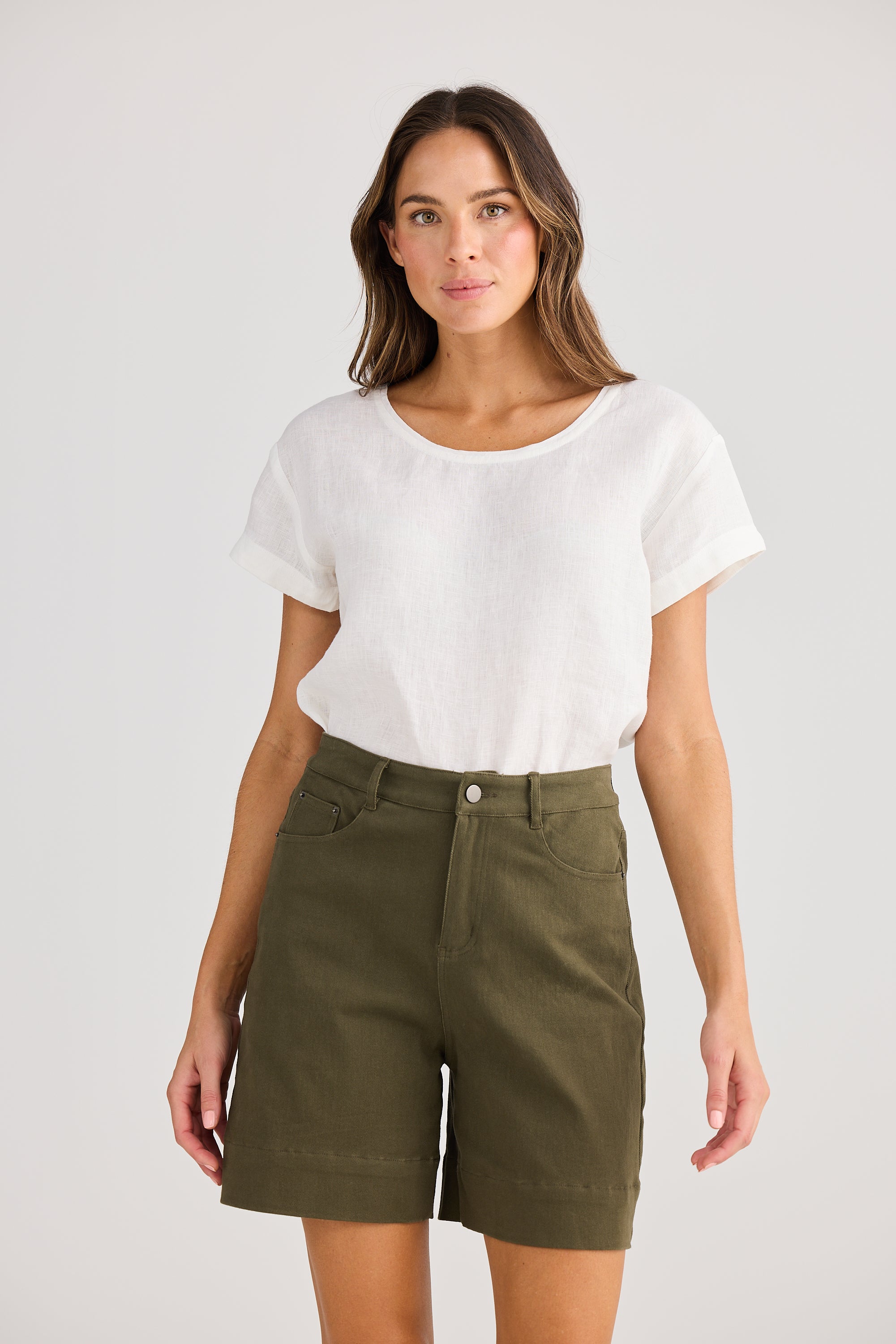 Holiday Vacation Short Khaki