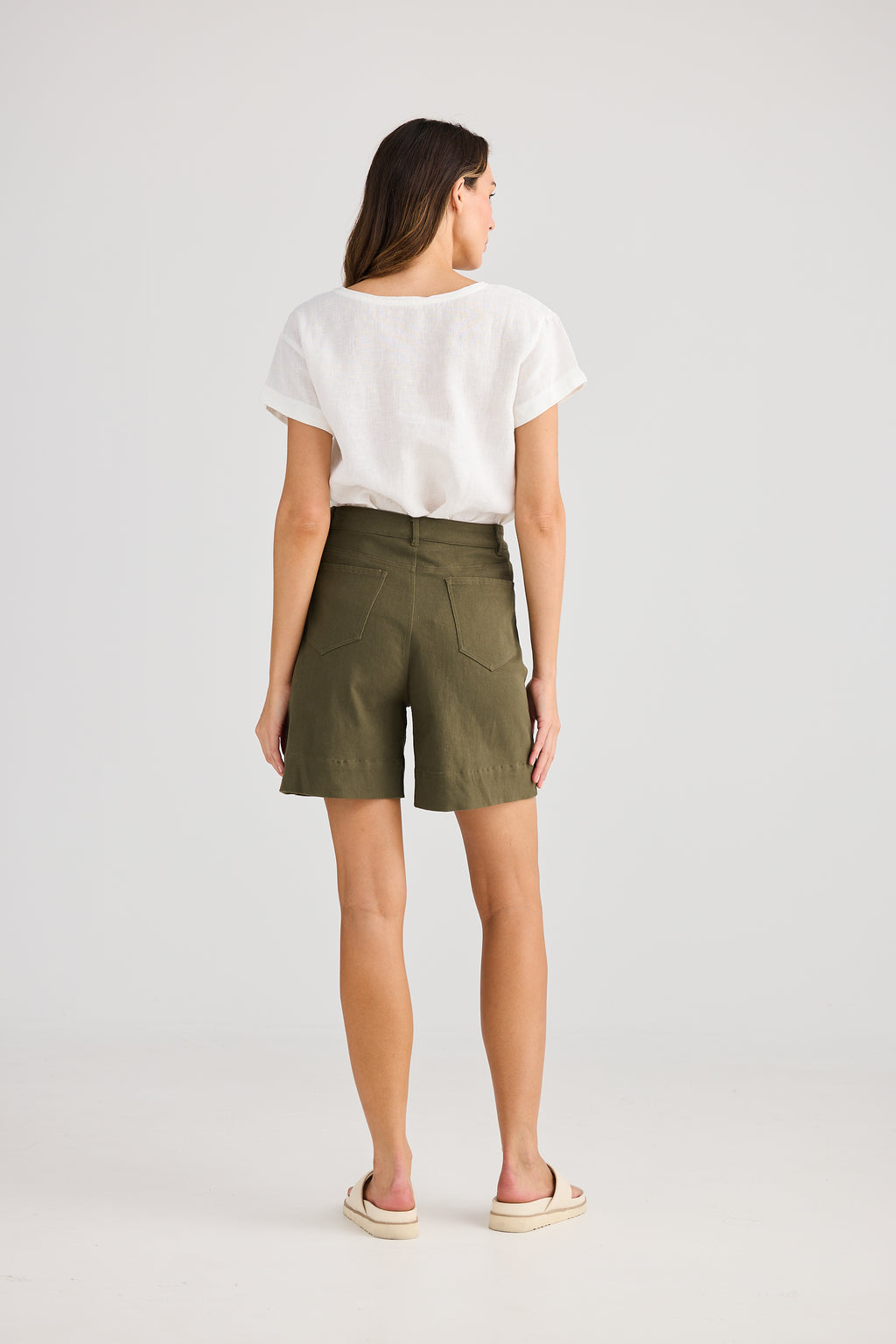 Holiday Vacation Short Khaki