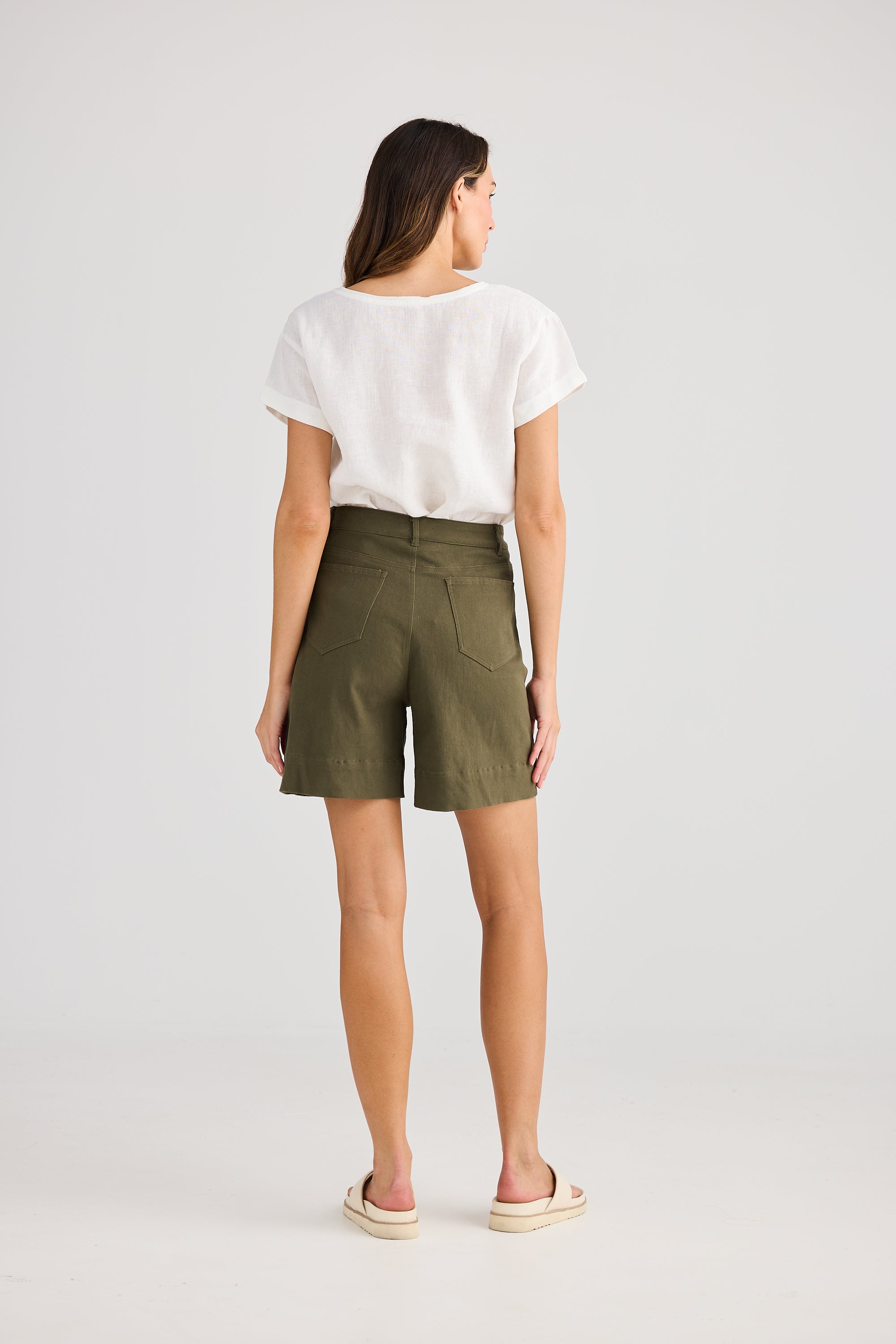 Holiday Vacation Short Khaki