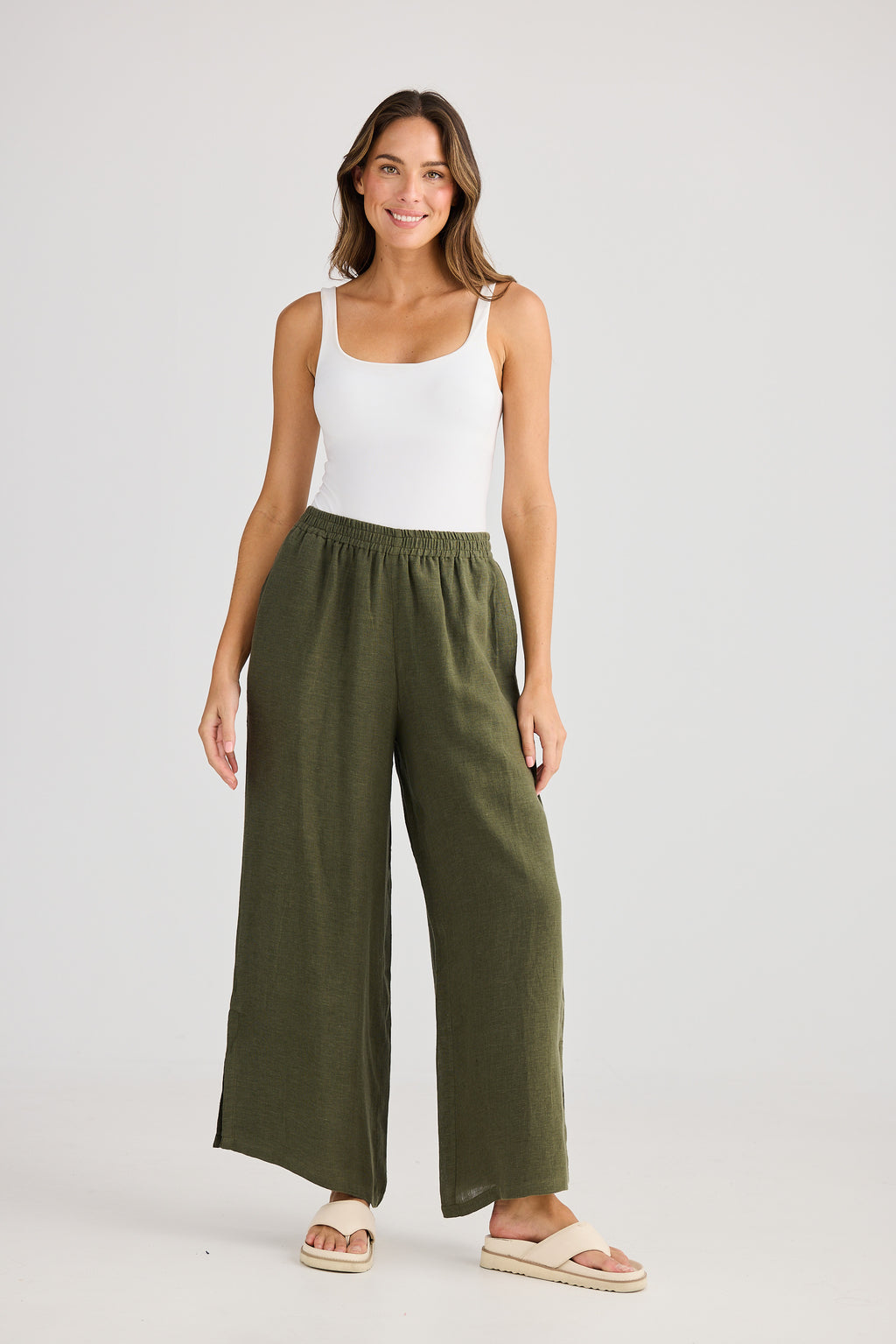 Holiday Fly Away Pant - Olive