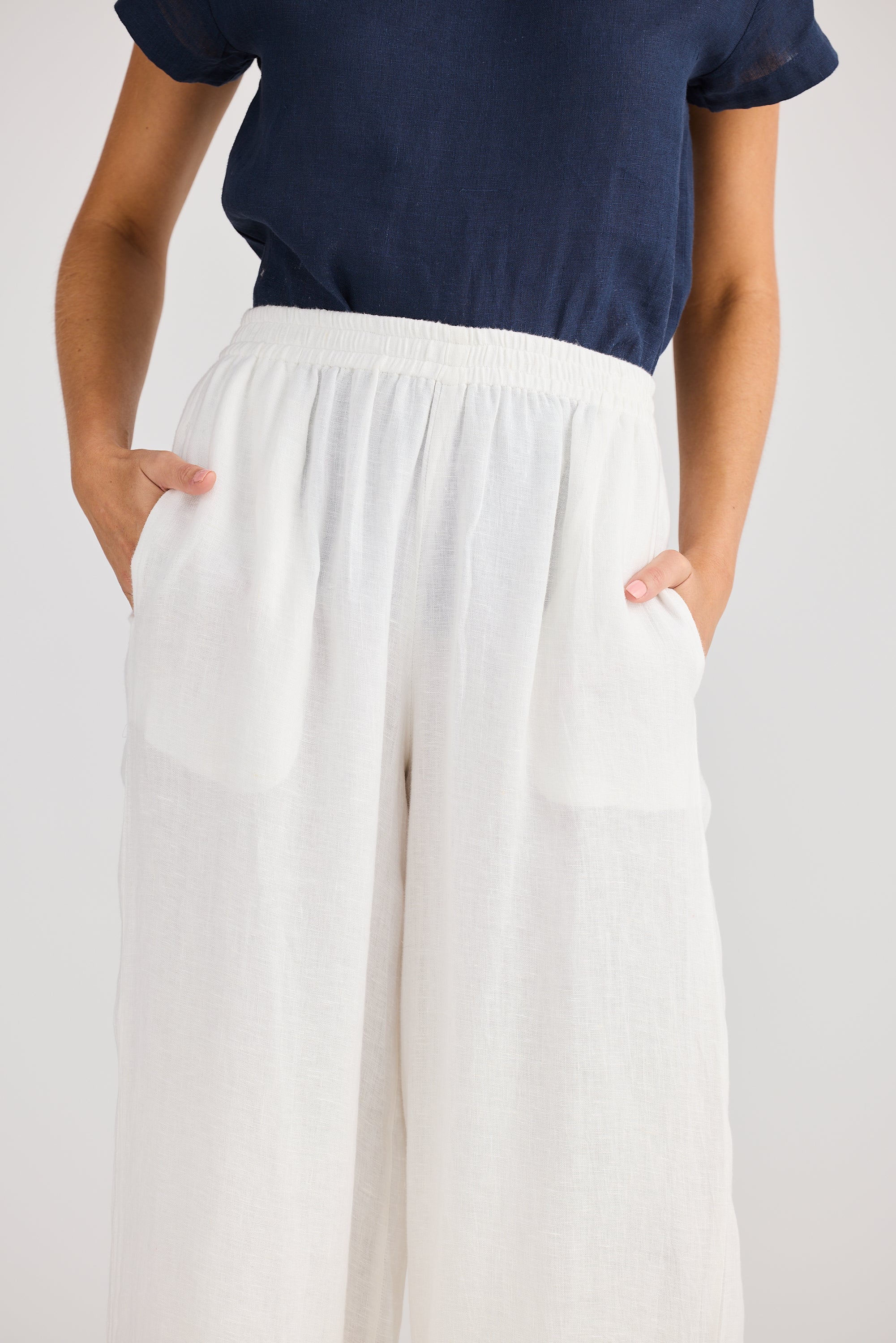 Holiday Fly Away Pant - White, Olive