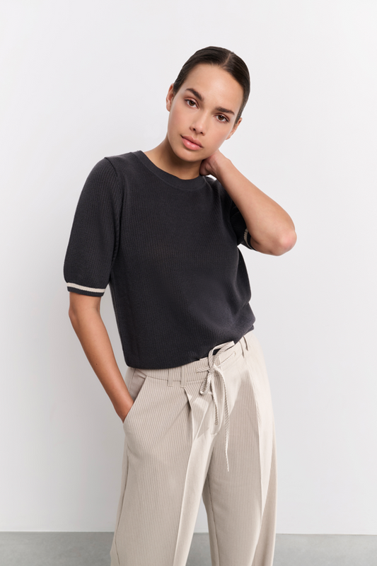 YAYA Textured Sweater Round Neck Short Sleeve